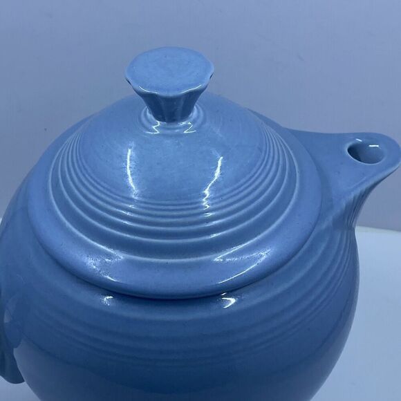 Homer Laughlin HLC Fiesta Periwinkle  Teapot w/Lid Large 44 oz. 5 Cup Retired - Picture 4 of 16